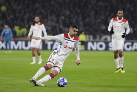 隨即左腳低 隨即左腳低